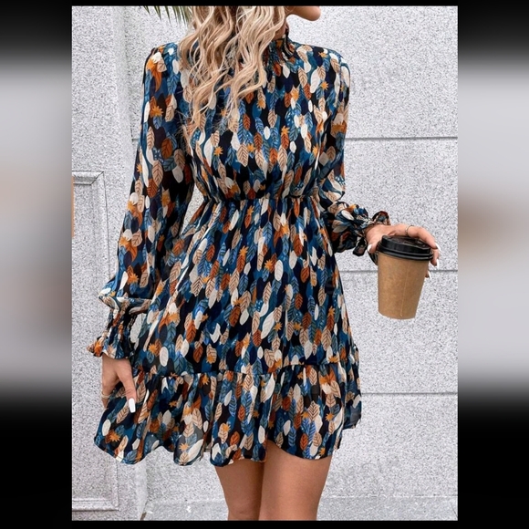 NWT PRETTY DRESS - Picture 5 of 5